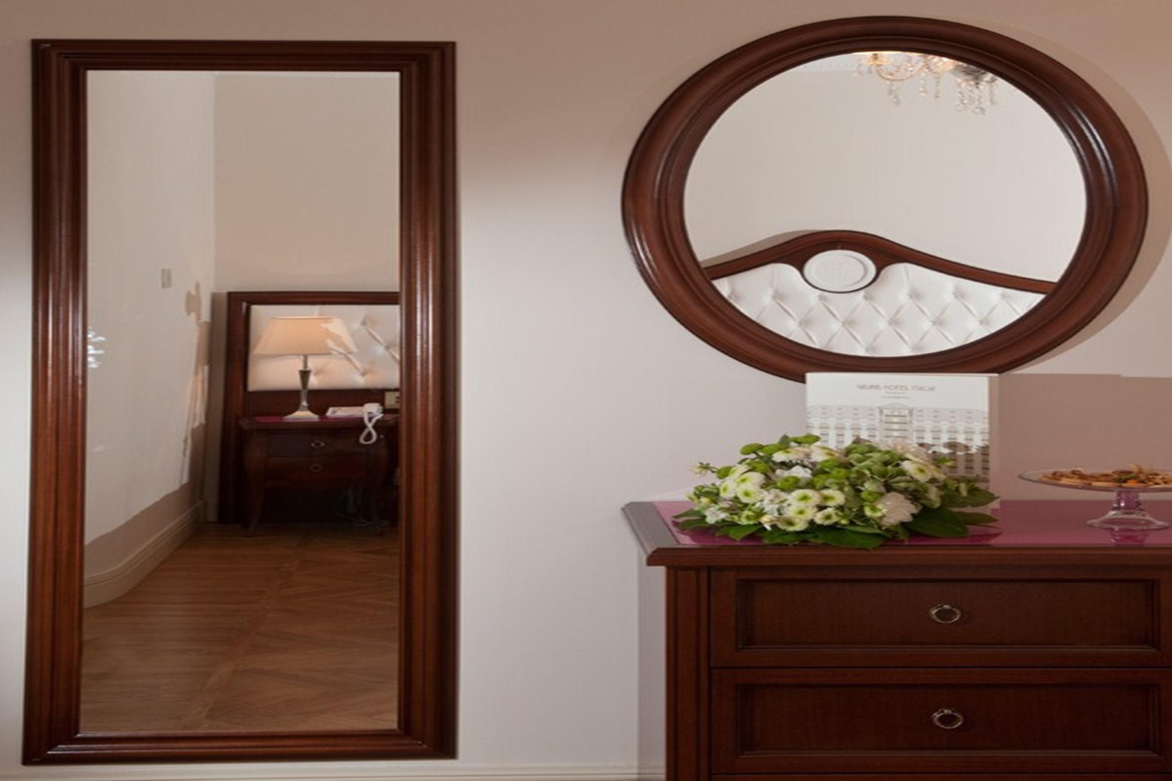 Grand Hotel Italia Cluj-Napoca Exterior foto Mirrors