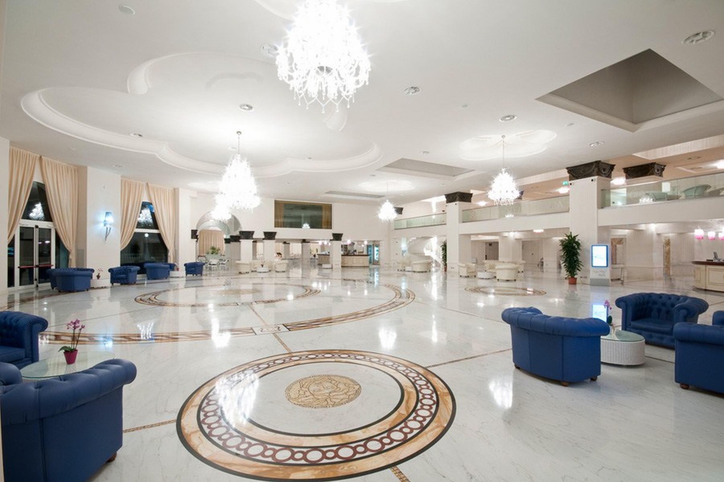 Grand Hotel Italia Cluj-Napoca Exterior foto Lobby