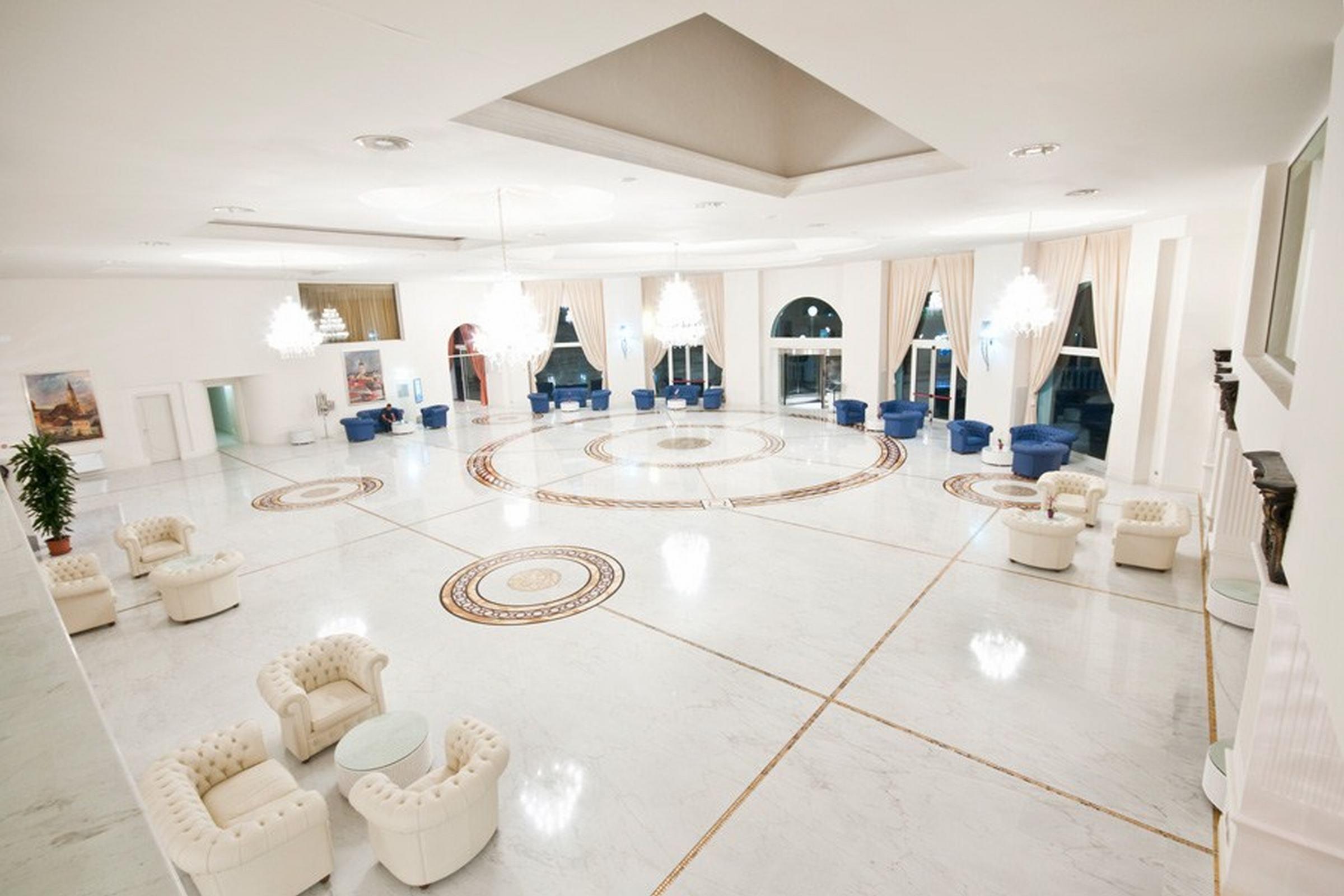Grand Hotel Italia Cluj-Napoca Exterior foto The lobby of the hotel