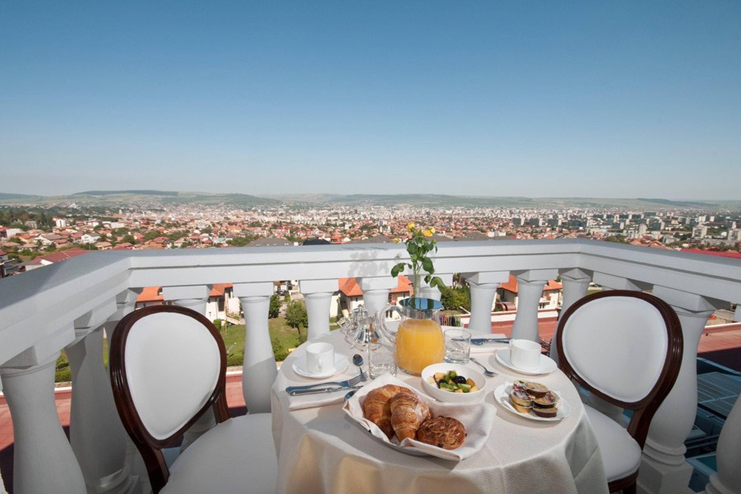 Grand Hotel Italia Cluj-Napoca Exterior foto View from the hotel