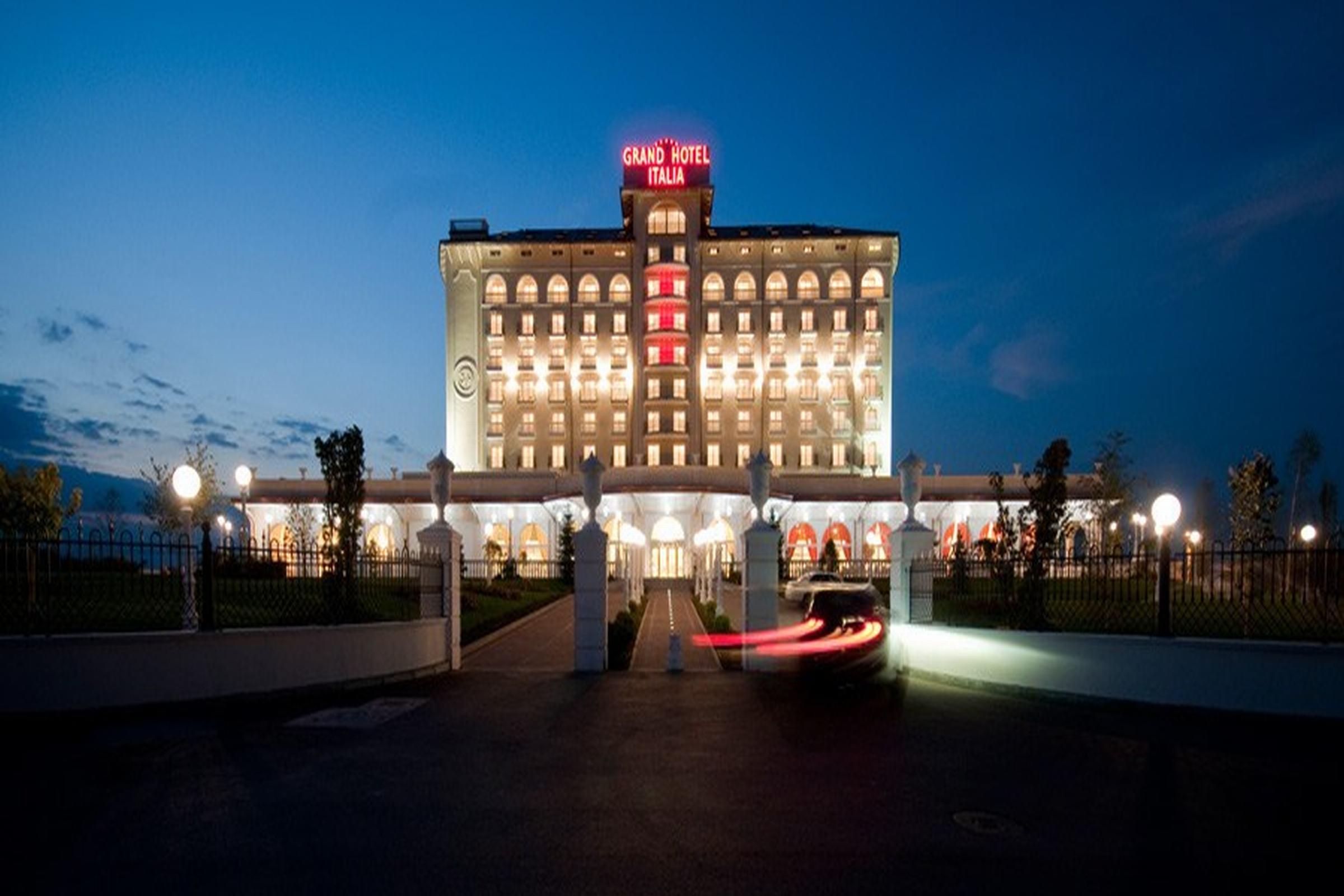 Grand Hotel Italia Cluj-Napoca Exterior foto Club Hotel Riga