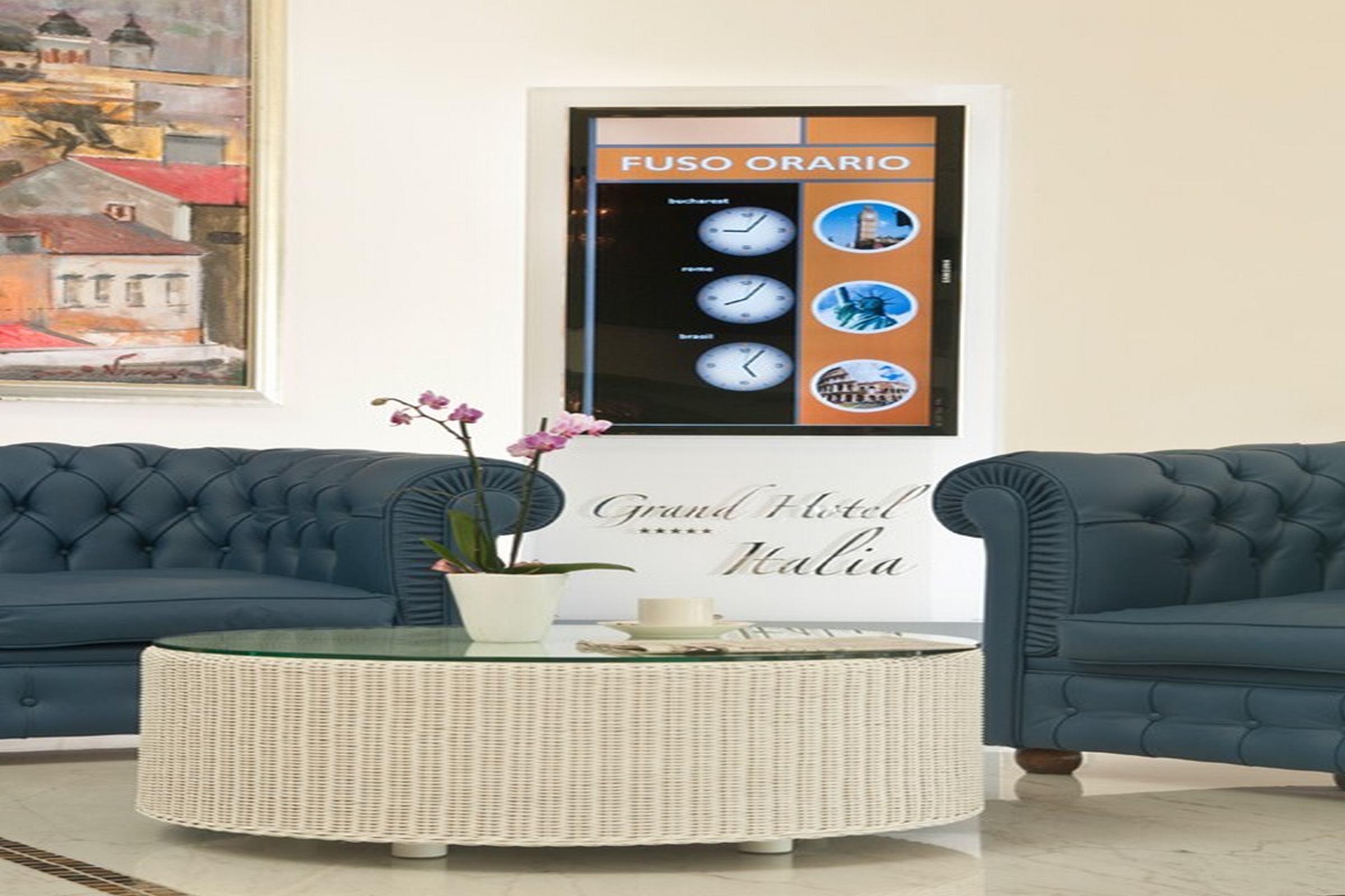 Grand Hotel Italia Cluj-Napoca Exterior foto A digital signage display