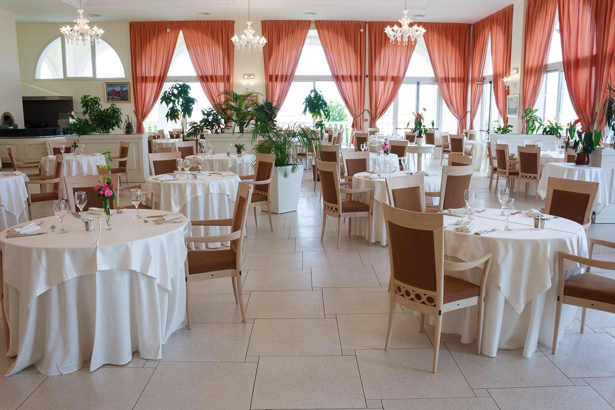 Grand Hotel Italia Cluj-Napoca Exterior foto Restaurant interior