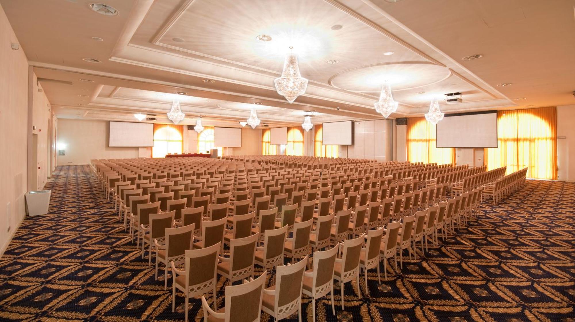 Grand Hotel Italia Cluj-Napoca Exterior foto The Grand Ballroom