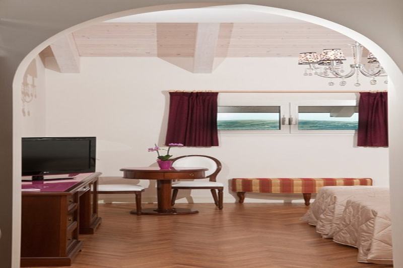 Grand Hotel Italia Cluj-Napoca Exterior foto A room at the hotel